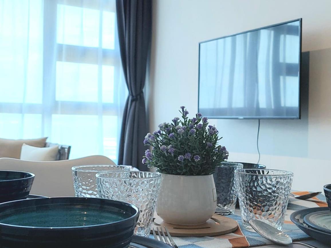 J'Stay Seaview Suite Jesselton Quay Kota Kinabalu Exteriör bild